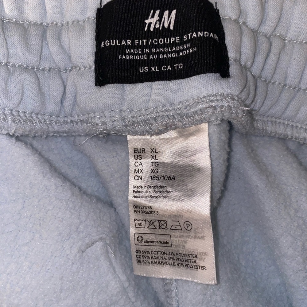 H&M Shorts - Picture 3 of 3